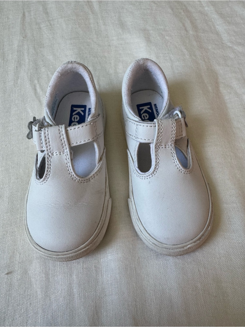 Keds Girls White Mary Jane Shoes - Size 6.5W